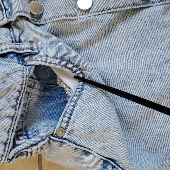 H&M Blue Denim Jeans Skirt Buttons sz 8 - Picture 3 of 9